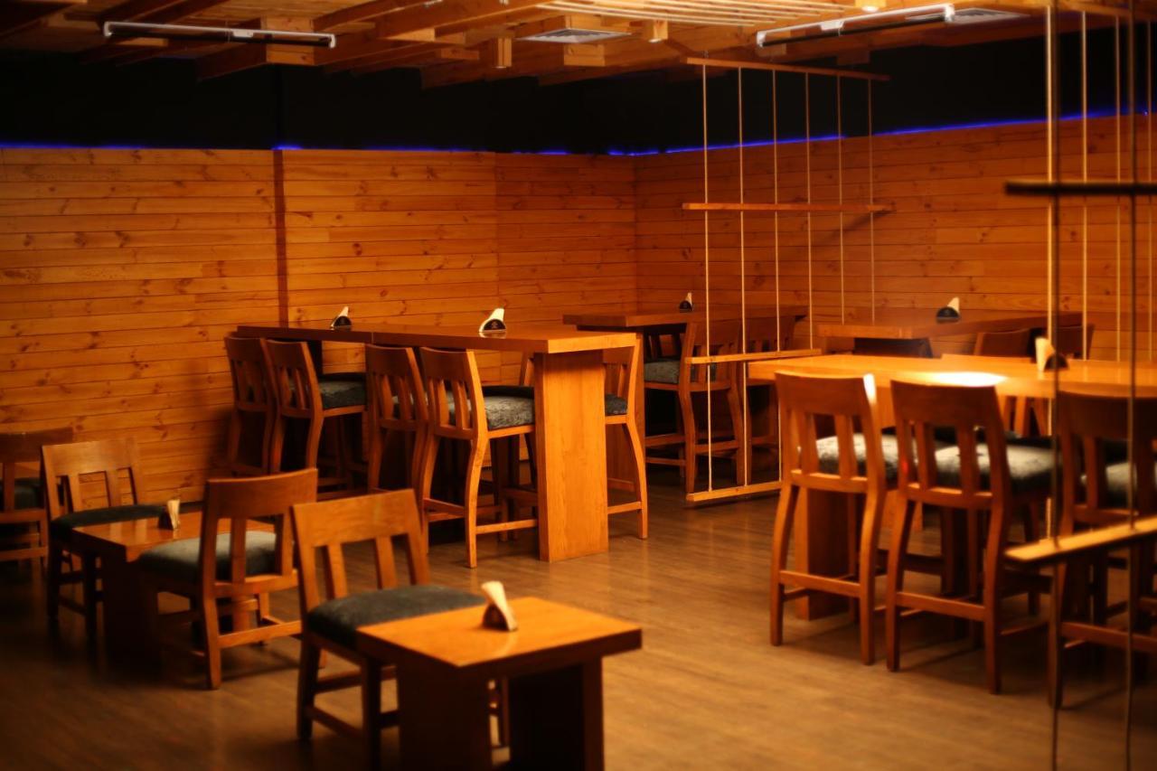 V 7 Hotel Chennai Ngoại thất bức ảnh