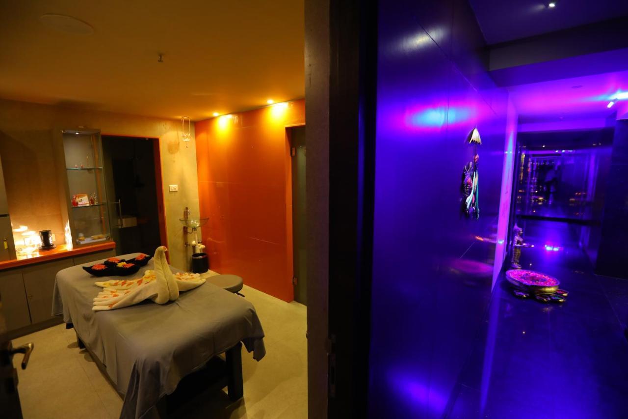V 7 Hotel Chennai Ngoại thất bức ảnh