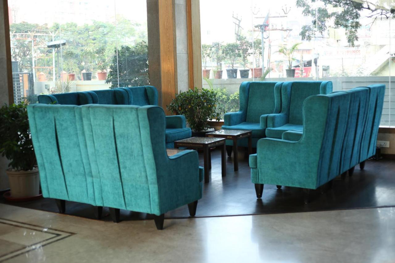 V 7 Hotel Chennai Ngoại thất bức ảnh